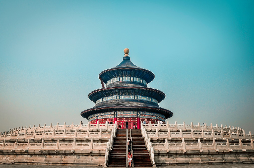 在两球落后